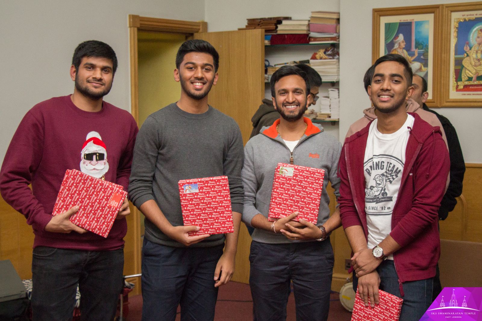 ©1987-2017 SKS Swaminarayan Temple East London